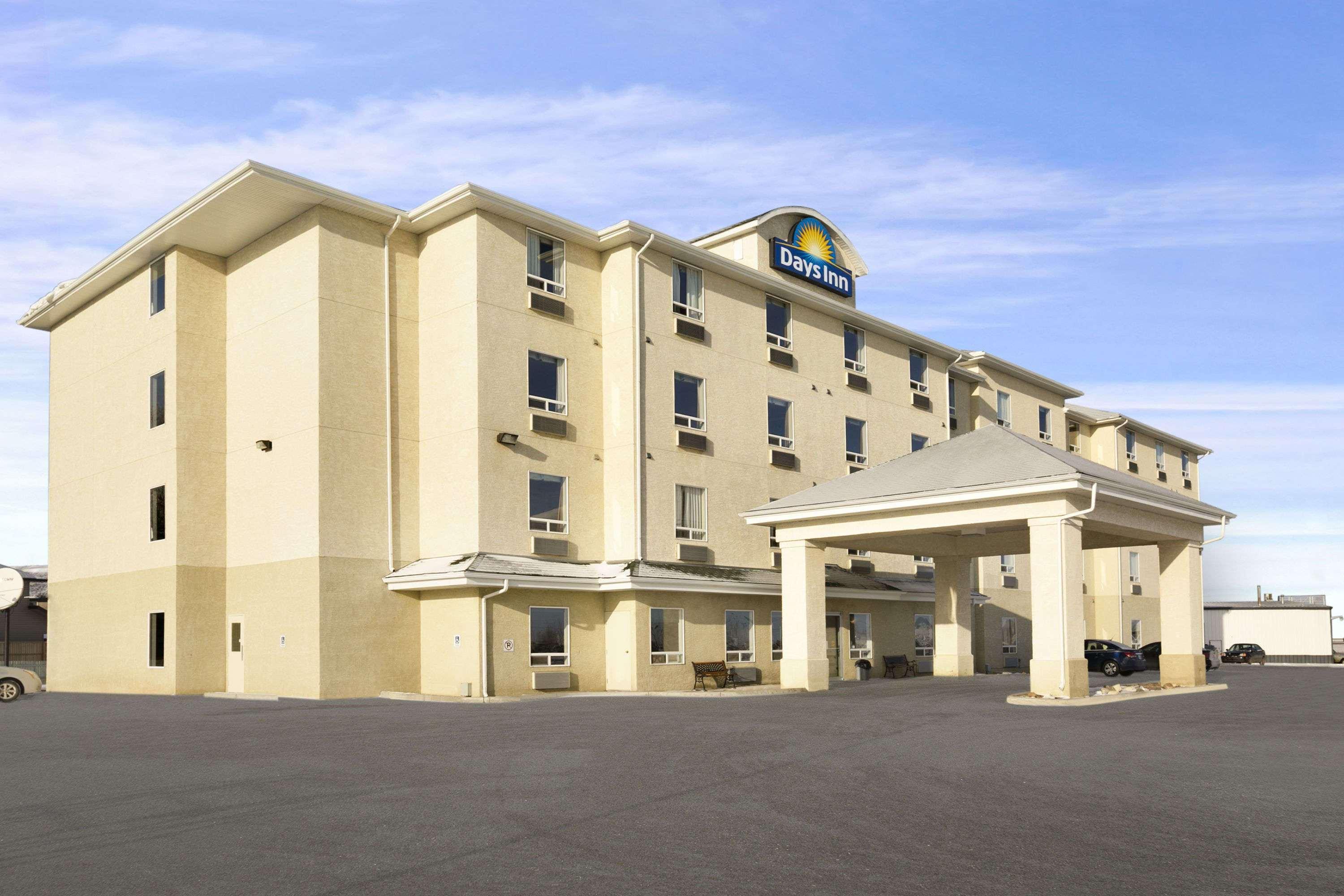 Days Inn By Wyndham Moose Jaw Εξωτερικό φωτογραφία