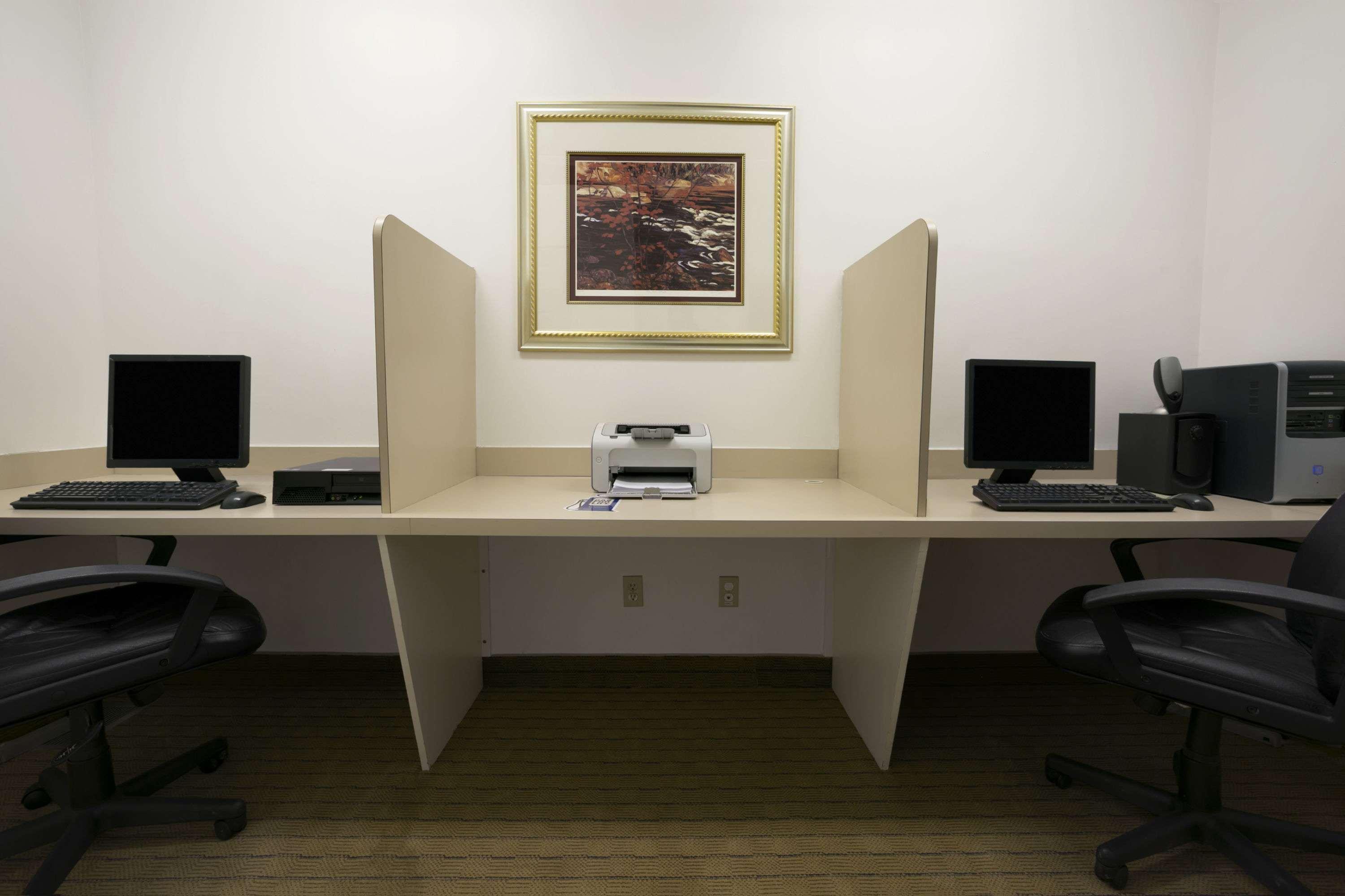 Days Inn By Wyndham Moose Jaw Εξωτερικό φωτογραφία